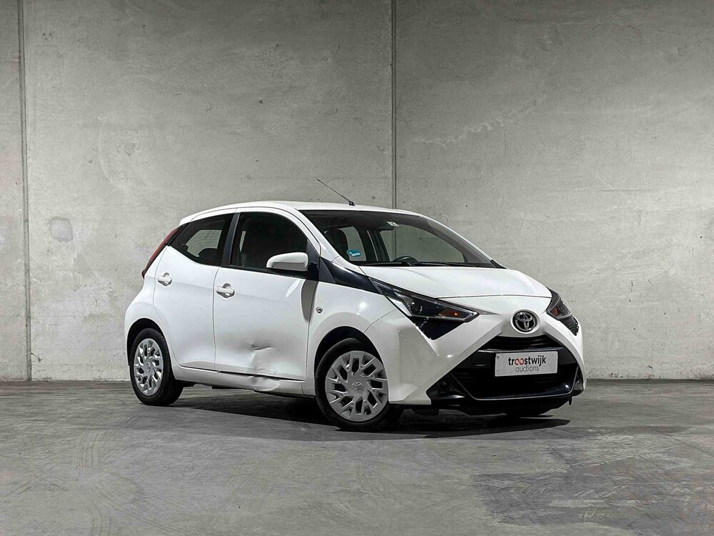 Toyota Aygo 1.0 VVT-i x-play 72hp 2020, J-855-XB