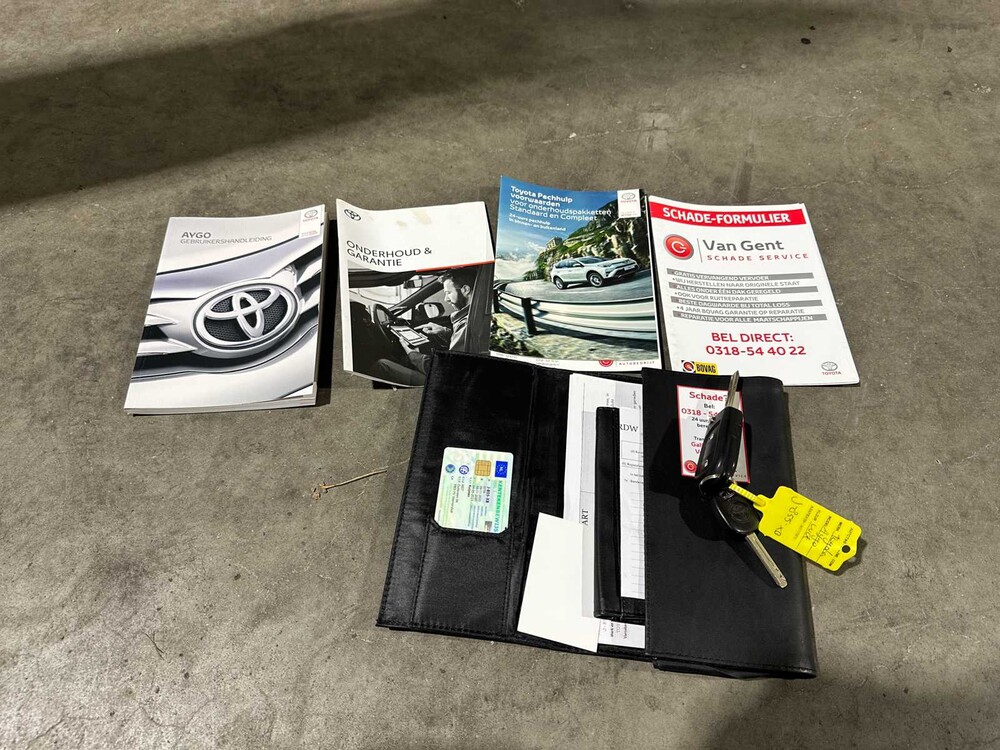 Toyota Aygo 1.0 VVT-i x-play 72hp 2020, J-855-XB