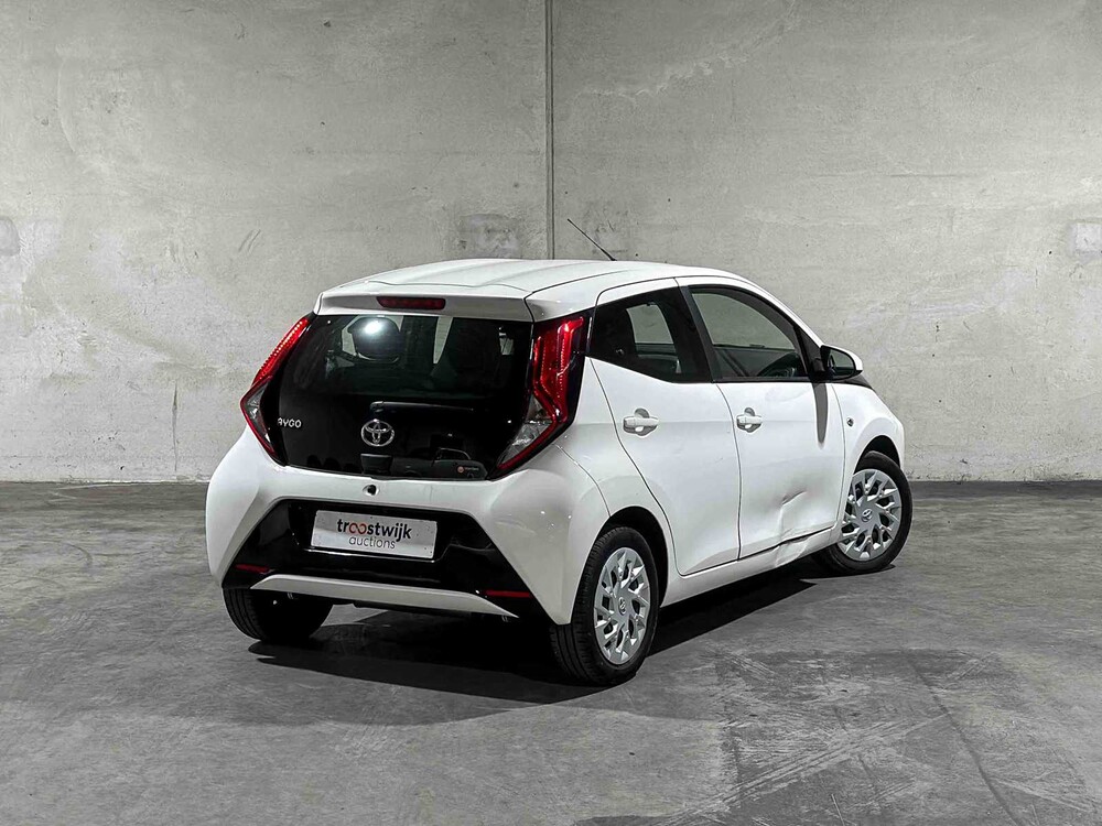 Toyota Aygo 1.0 VVT-i x-play 72hp 2020, J-855-XB