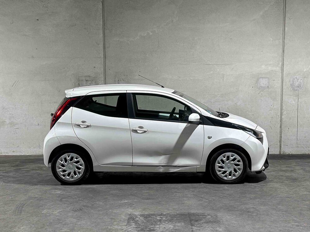 Toyota Aygo 1.0 VVT-i x-play 72hp 2020, J-855-XB