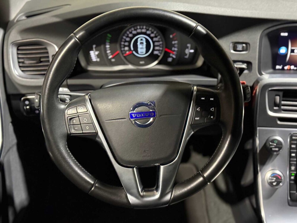 Volvo V60 Cross Country 2.0 D3 Polar+ 150PS 2017, PT-351-G