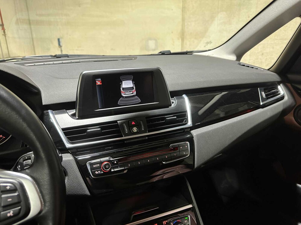 BMW 218i Essential (Automatik) 136PS 2015 2er Active Tourer, GJ-038-T