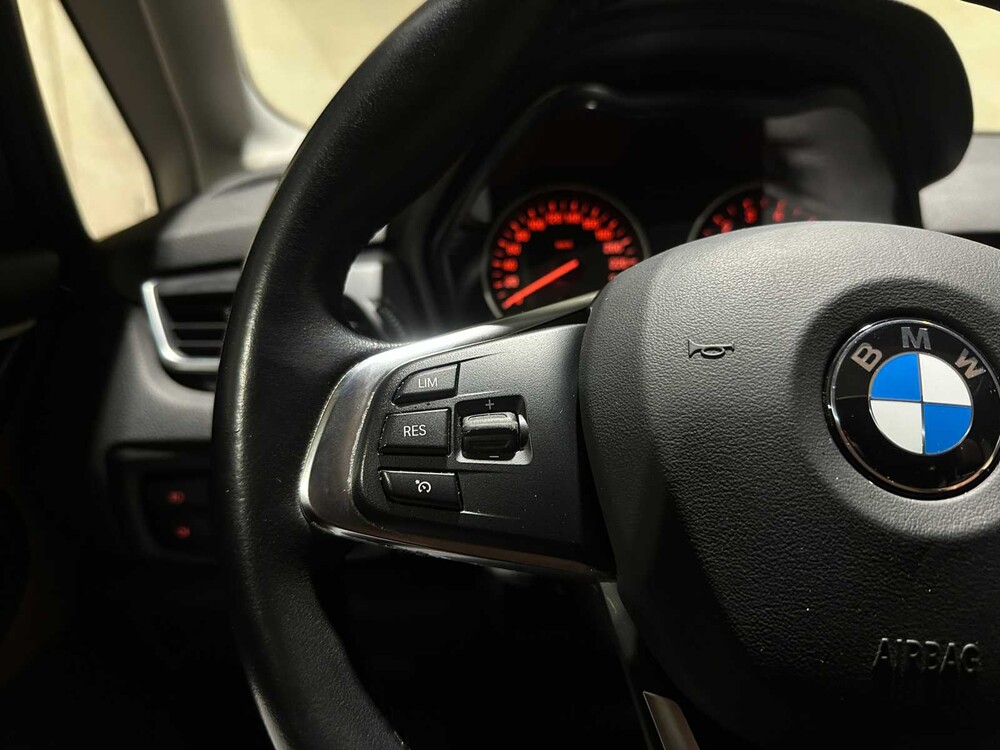 BMW 218i Essential (Automatik) 136PS 2015 2er Active Tourer, GJ-038-T