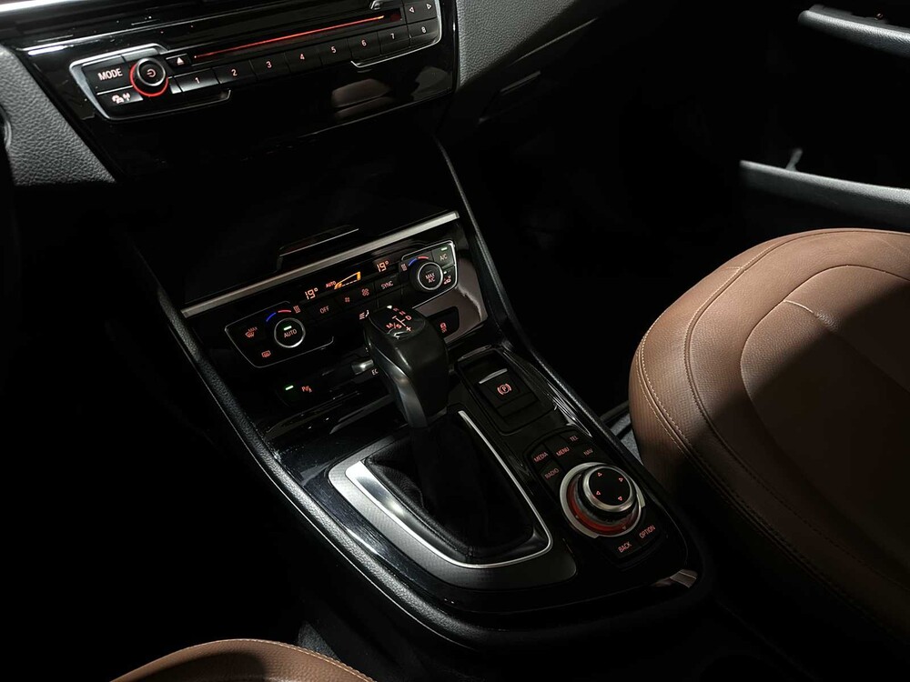 BMW 218i Essential (Automatik) 136PS 2015 2er Active Tourer, GJ-038-T