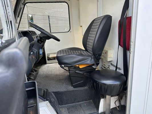 Van Waarde KVW3400 Verkoopwagen 86pk 1995, VH-DS-34