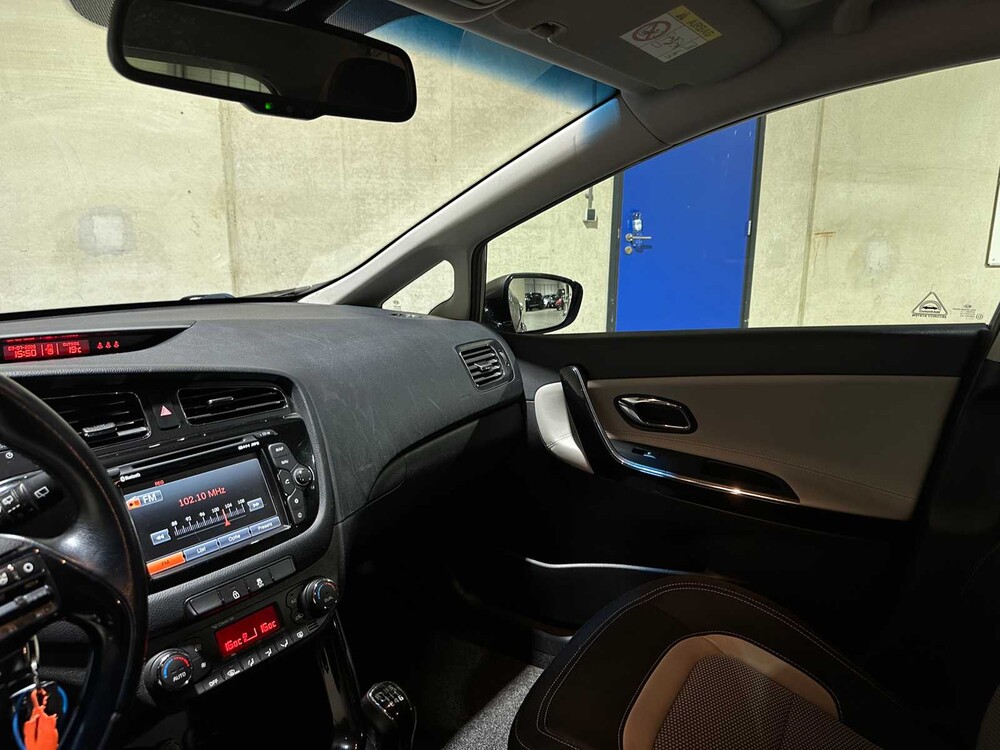 Kia cee'd Sportswagon 1.6 GDI BusinessLine 135PS 2014, 5-TRK-97