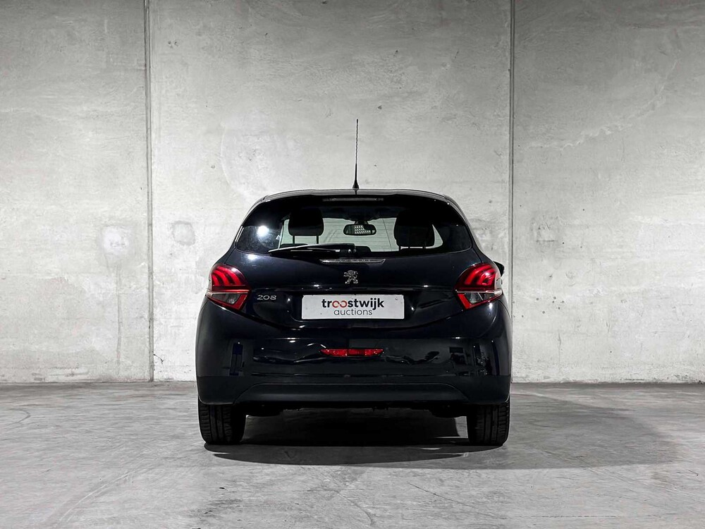 Peugeot 208 1.2 PureTech Signature 83PS 2019, XR-330-V