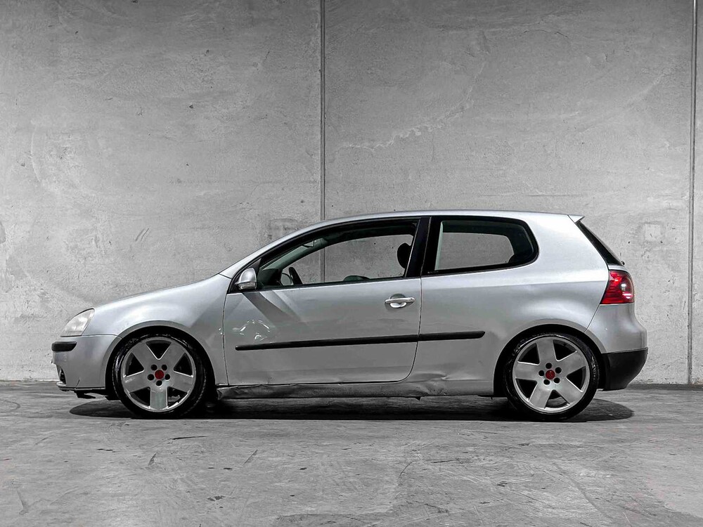 Volkswagen Golf 1.6 FSI Comfortline 116PS 2005, 01-PZ-RK 
