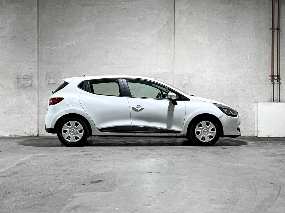 Renault Clio 0.9 TCe Expression 90PS 2015, GZ-530-J