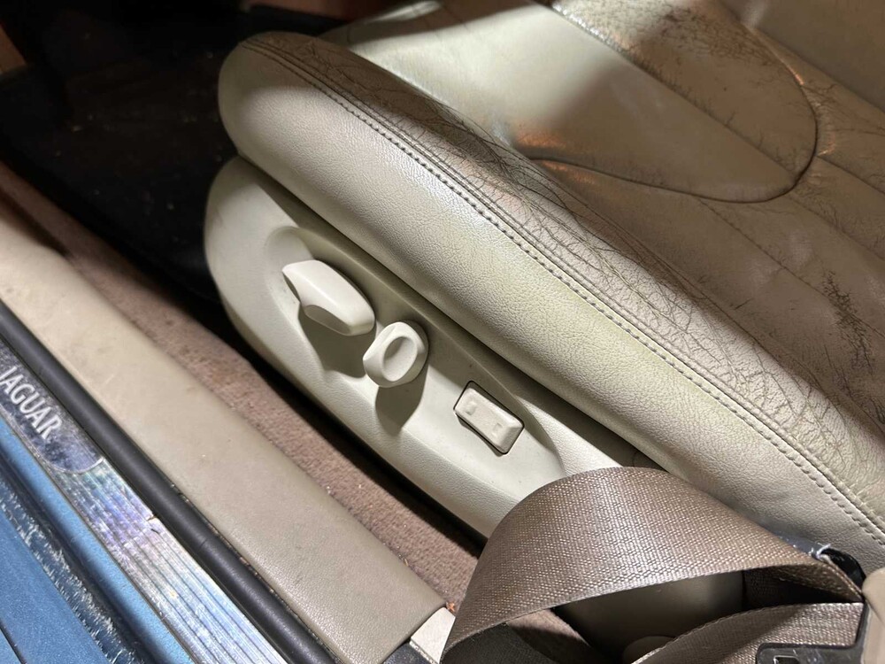 Jaguar S-Type 4.0 V8 276PS 1999, ZG-BZ-61