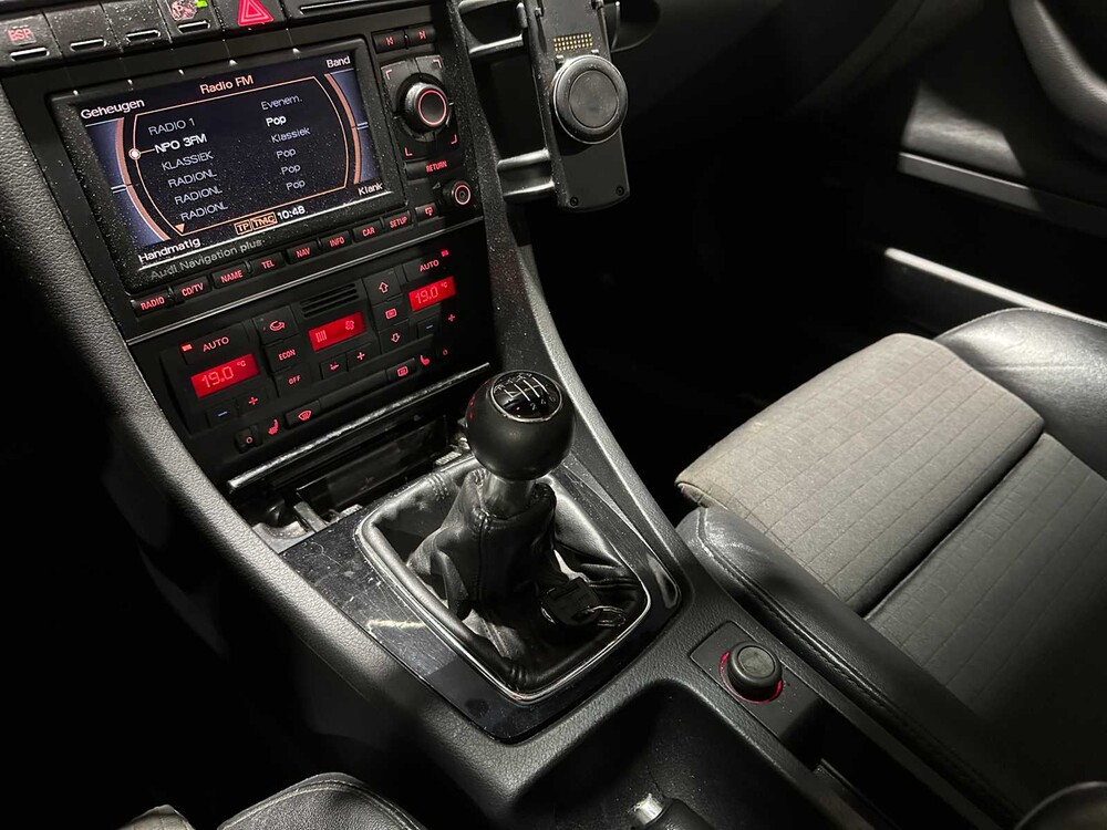 Audi S4 Avant 4.2 V8 Quattro B6 344pk 2004, 49-ZJ-ZJ