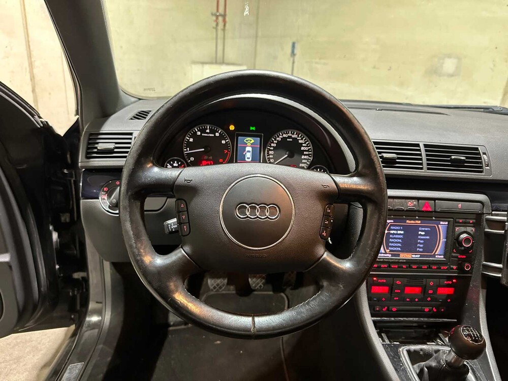 Audi S4 Avant 4.2 V8 Quattro B6 344pk 2004, 49-ZJ-ZJ