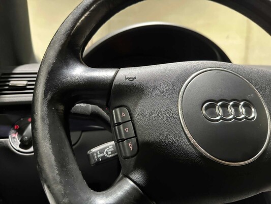 Audi S4 Avant 4.2 V8 Quattro B6 344pk 2004, 49-ZJ-ZJ