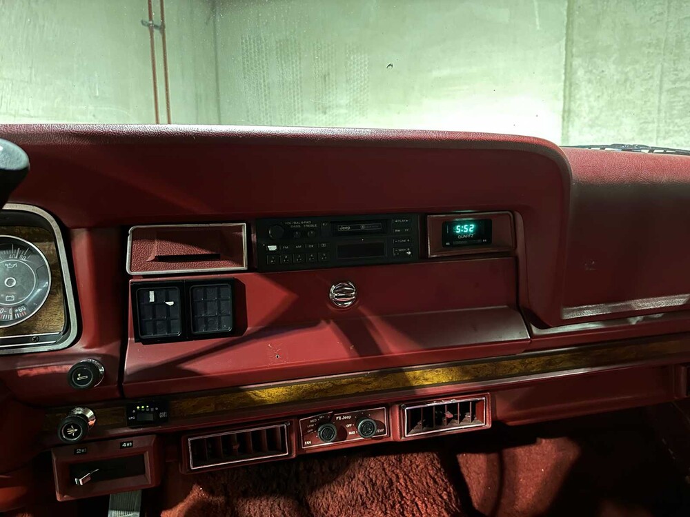 Jeep Wagoneer AMC 5.9 175pk 1982, 52-ZP-BS