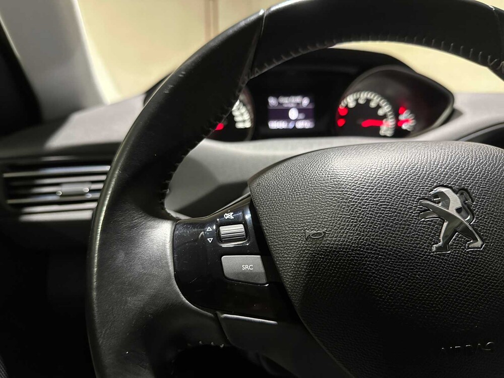 Peugeot 308 SW 1.2 e-THP Allure 131PS 2014 (Automatik), 6-ZDS-85