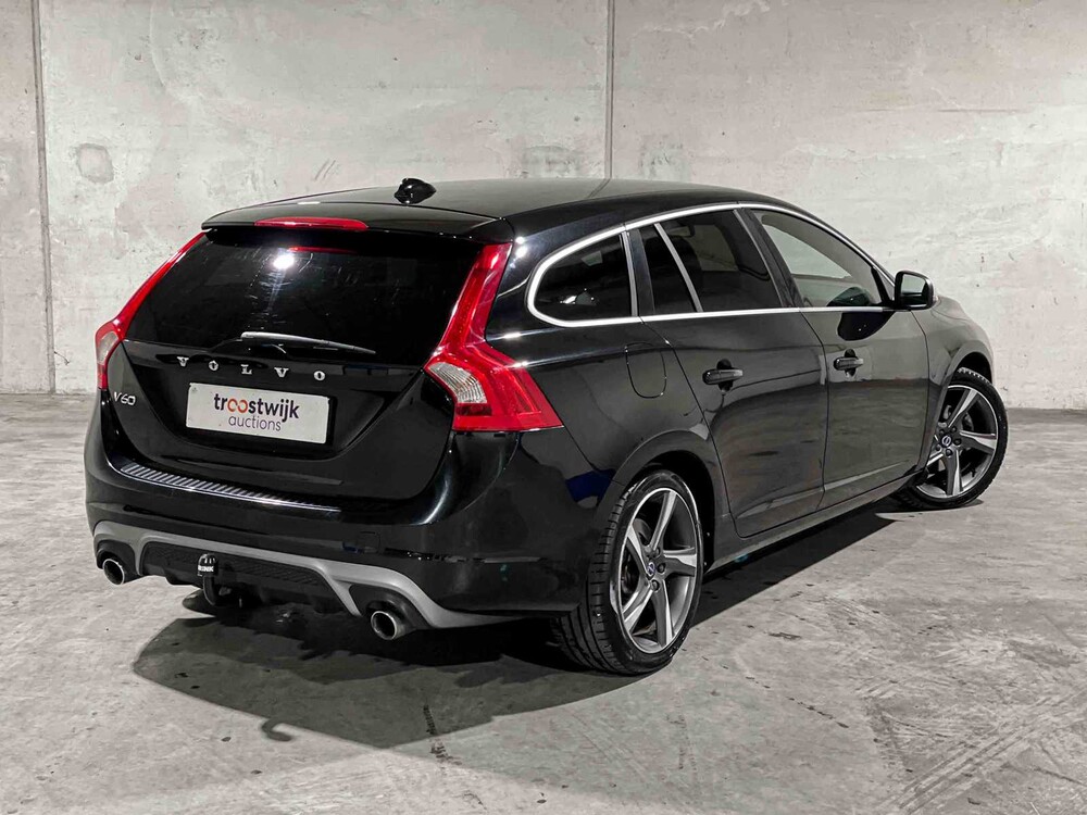 Volvo V60 2.0 D2 Summum 120PS 2015, XF-303-K