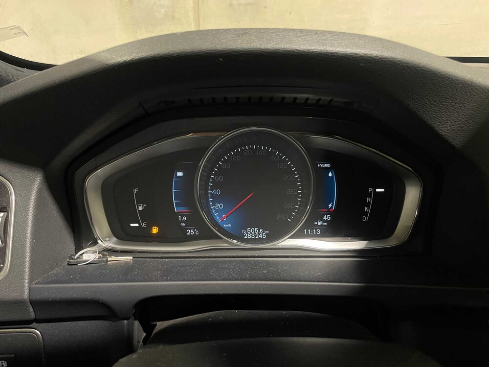 Volvo V60 2.4 D5 Twin Engine Special Edition 215PS 2015, GZ-344-N