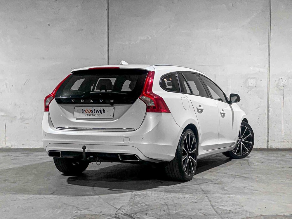 Volvo V60 2.4 D5 Twin Engine Special Edition 215PS 2015, GZ-344-N