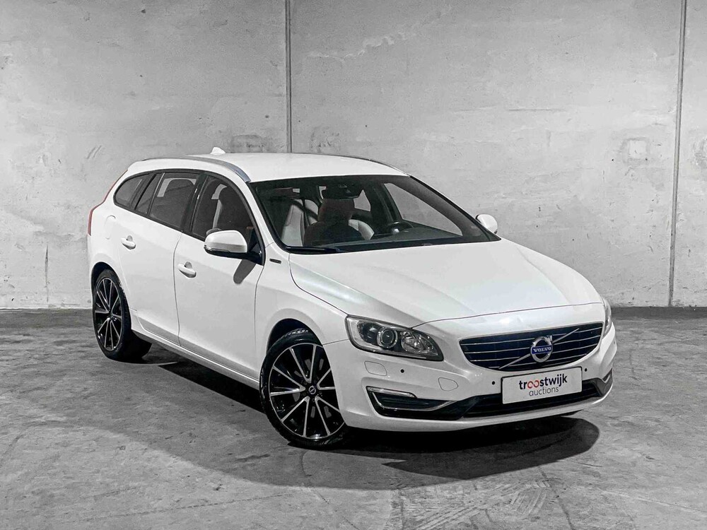 Volvo V60 2.4 D5 Twin Engine Special Edition 215PS 2015, GZ-344-N