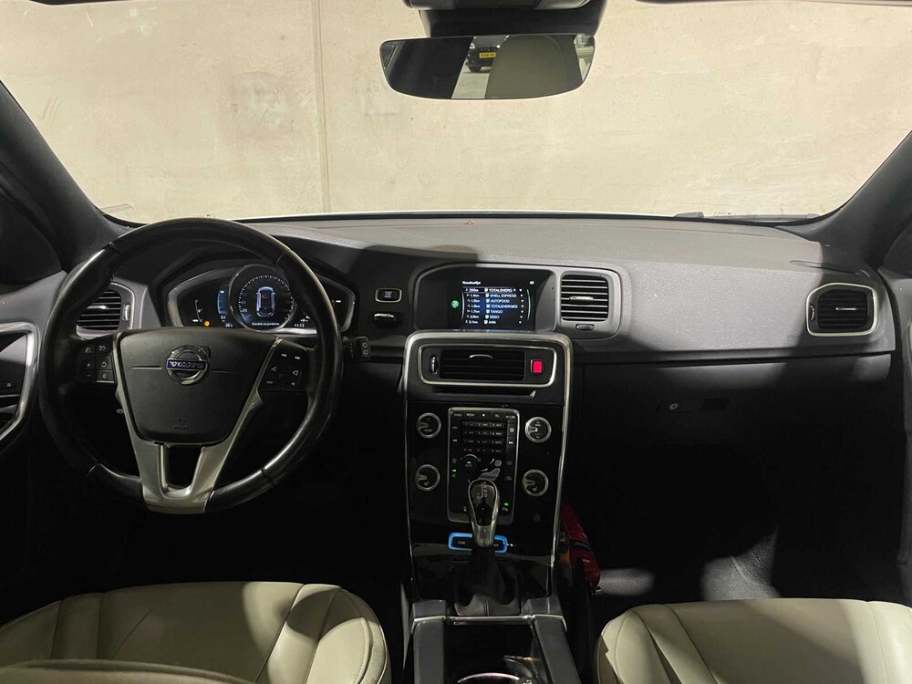 Volvo V60 2.4 D5 Twin Engine Special Edition 215PS 2015, GZ-344-N