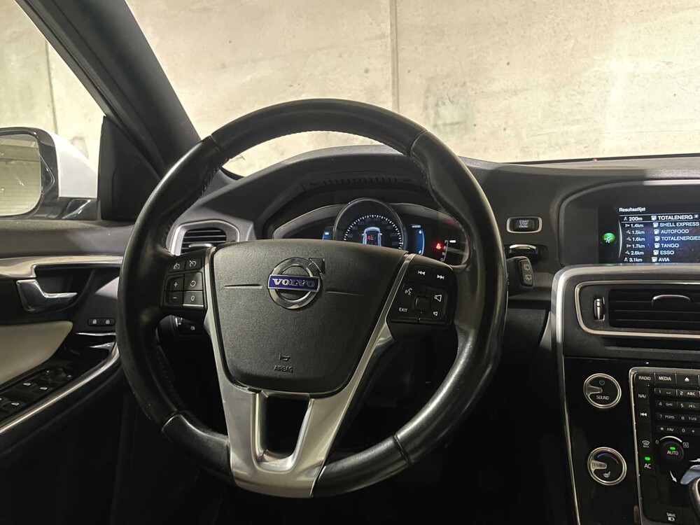 Volvo V60 2.4 D5 Twin Engine Special Edition 215PS 2015, GZ-344-N