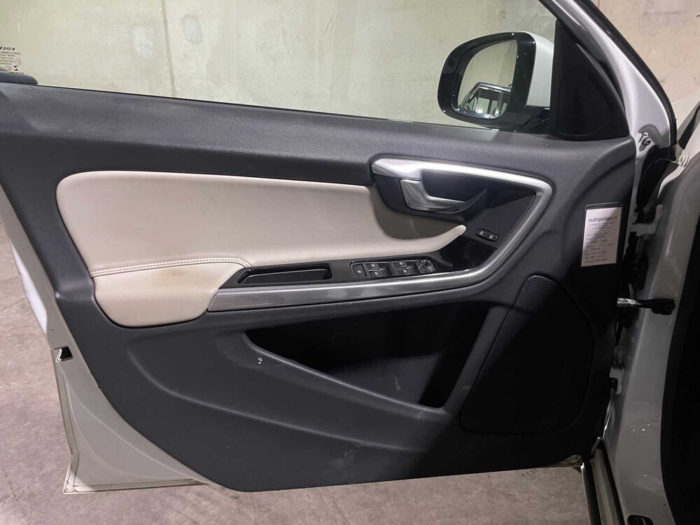 Volvo V60 2.4 D5 Twin Engine Special Edition 215PS 2015, GZ-344-N