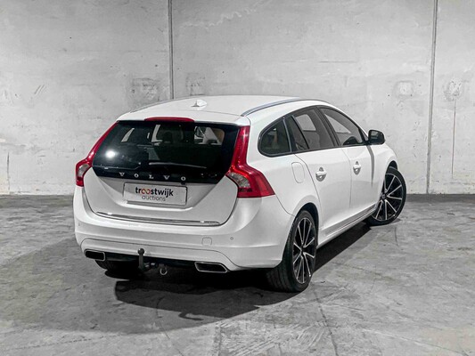 Volvo V60 2.4 D5 Twin Engine Special Edition 215pk 2015, GZ-344-N