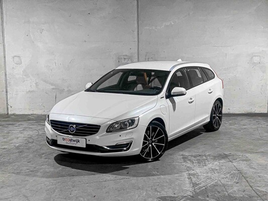 Volvo V60 2.4 D5 Twin Engine Special Edition 215pk 2015, GZ-344-N