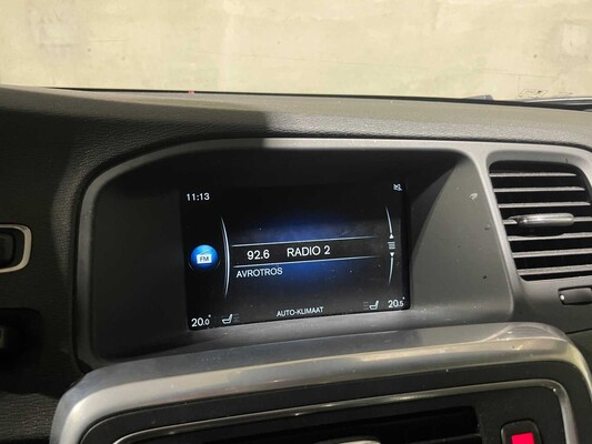 Volvo V60 2.4 D5 Twin Engine Special Edition 215pk 2015, GZ-344-N
