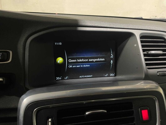 Volvo V60 2.4 D5 Twin Engine Special Edition 215pk 2015, GZ-344-N