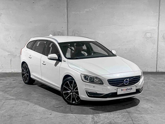 Volvo V60 2.4 D5 Twin Engine Special Edition 215PS 2015, GZ-344-N