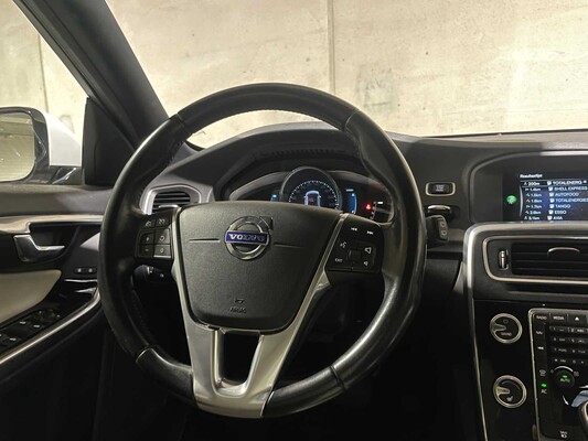 Volvo V60 2.4 D5 Twin Engine Special Edition 215PS 2015, GZ-344-N
