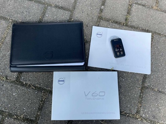 Volvo V60 2.4 D5 Twin Engine Special Edition 215PS 2015, GZ-344-N