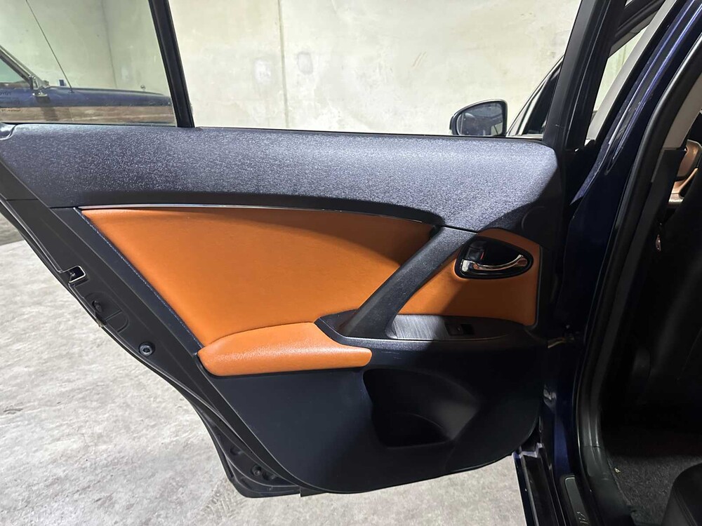 Toyota Avensis Kombi 1.8 VVTi Panoramic 147PS 2009, 17-JRJ-6 Youngtimer