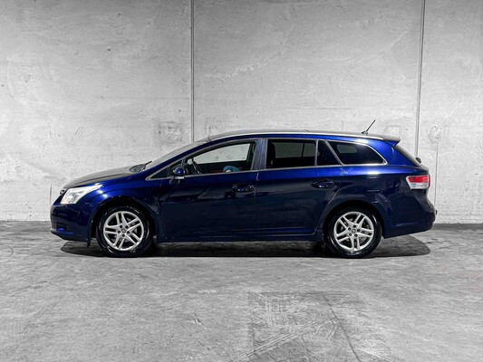 Toyota Avensis Wagon 1.8 VVTi Panoramic 147pk 2009, 17-JRJ-6 Youngtimer