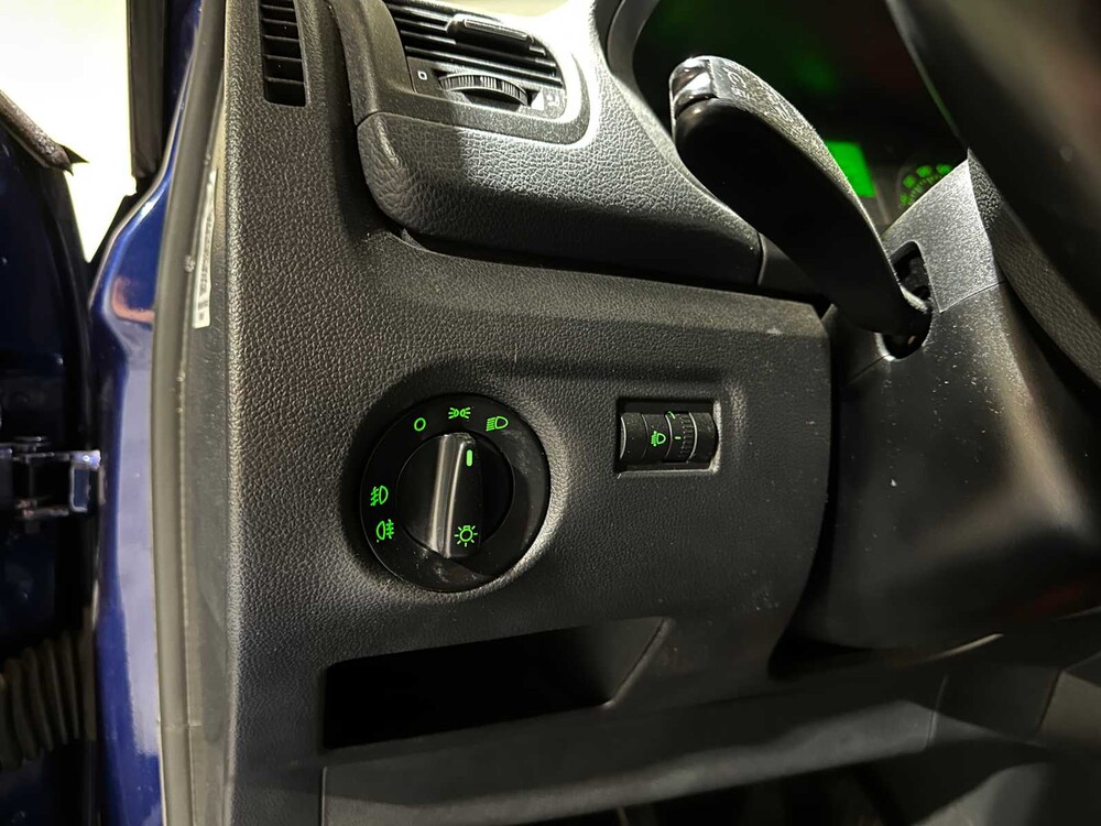 Skoda Fabia Kombi 1.2 TSI Tour 86PS 2012, 70-XVD-5