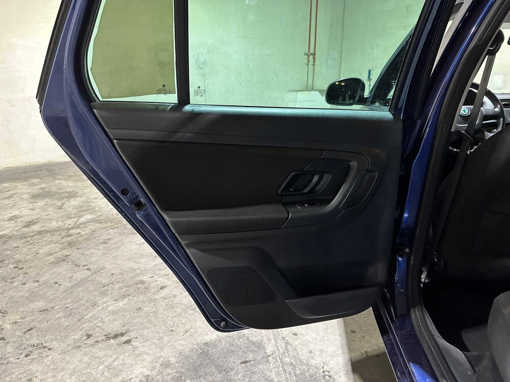 Skoda Fabia Kombi 1.2 TSI Tour 86PS 2012, 70-XVD-5