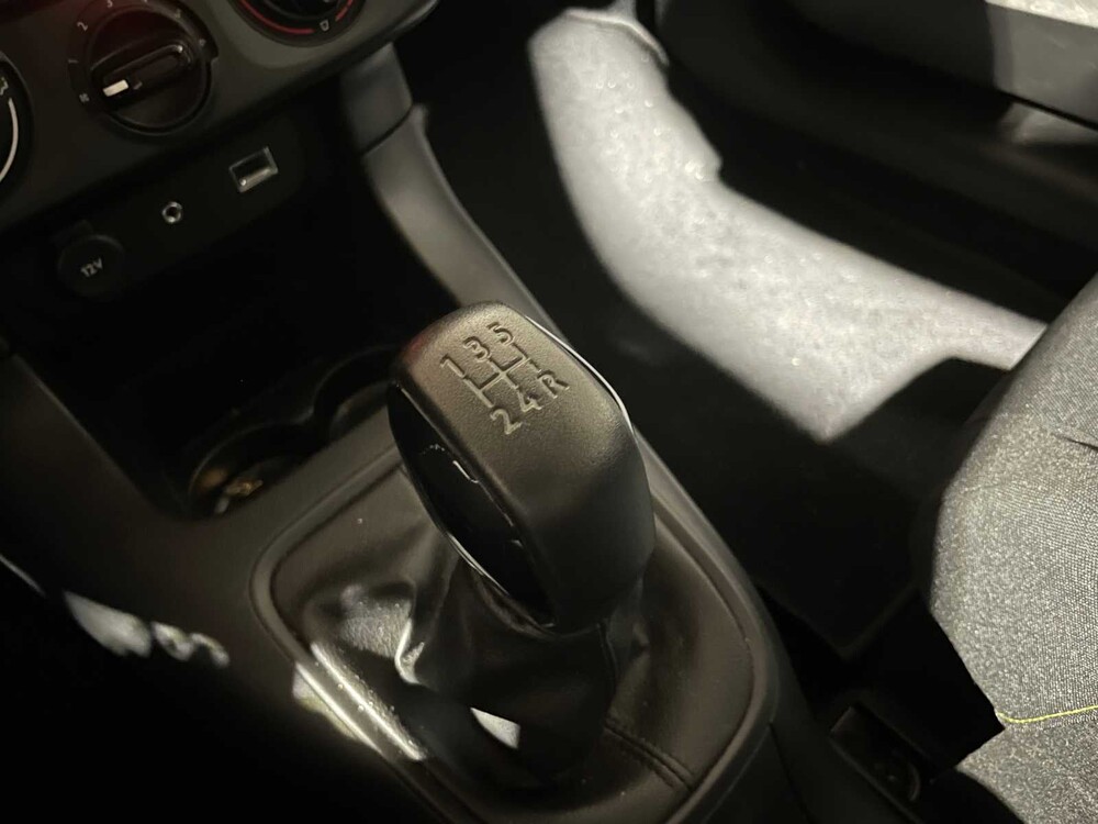 Citroen C3 1.2 PureTech Live 68PS 2017, PB-610-T