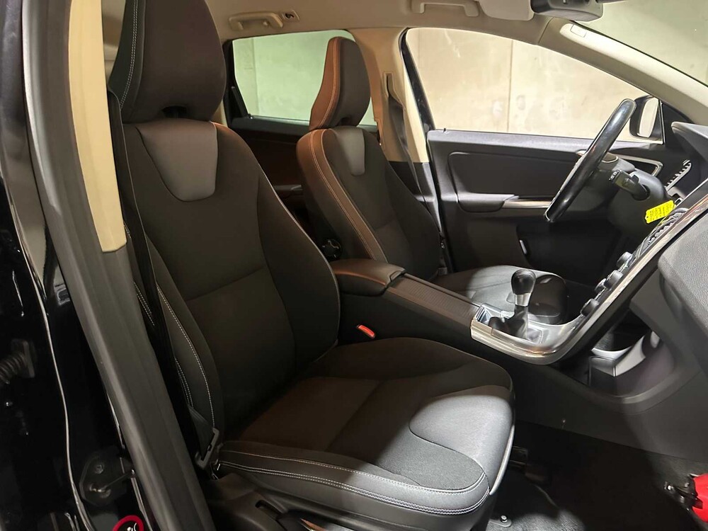 Volvo XC60 2.0 D4 5-Zylinder Momentum 163PS 2012, KT-999-X