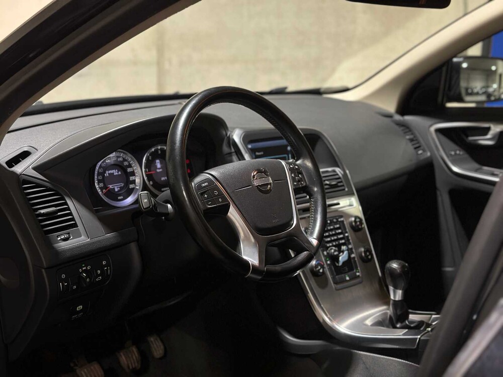 Volvo XC60 2.0 D4 5-Zylinder Momentum 163PS 2012, KT-999-X