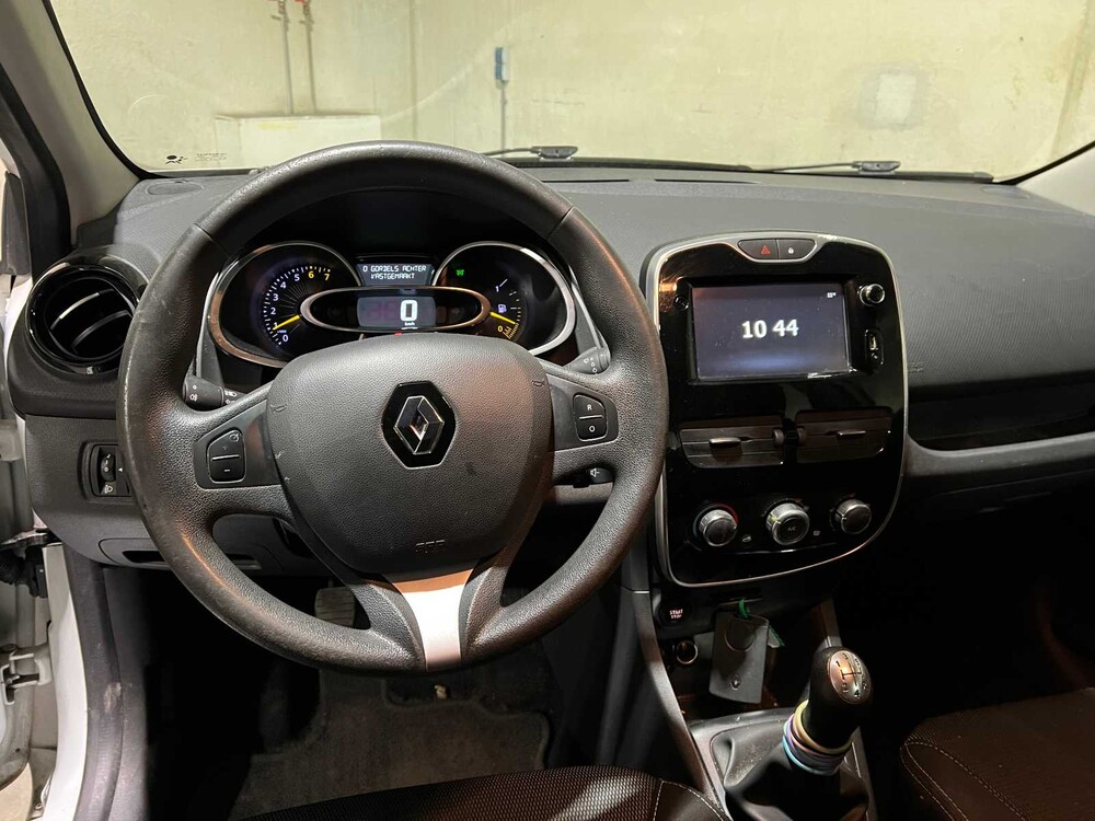Renault Clio 0.9 TCe Expression 90PS 2015, GZ-530-J