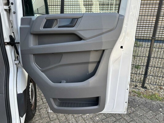 Volkswagen Crafter 35 2.0 TDI L3H3 140pk 2019, VRX-19-R Bedrijfswagen