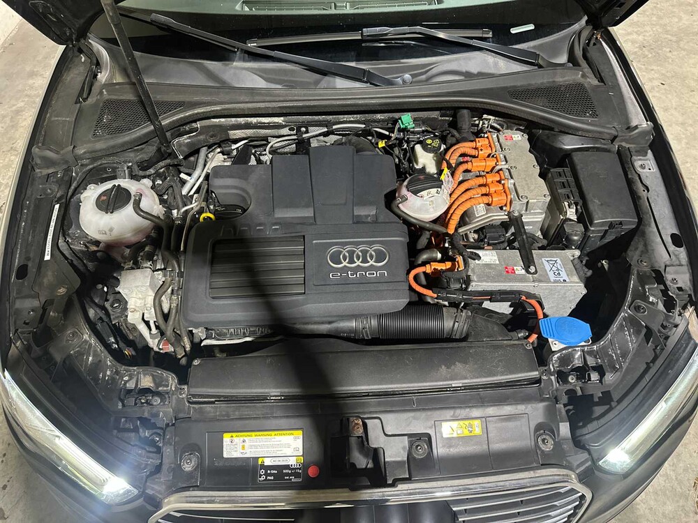 Audi A3 Sportback 1.4 e-tron Attraction 150PS 2015, HL-741-R