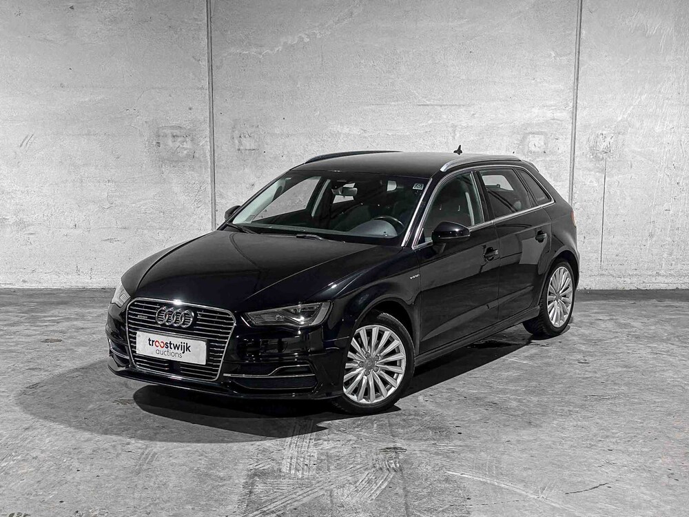 Audi A3 Sportback 1.4 e-tron Attraction 150PS 2015, HL-741-R