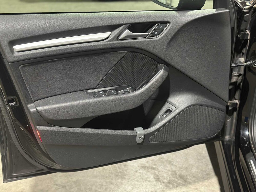 Audi A3 Sportback 1.4 e-tron Attraction 150PS 2015, HL-741-R