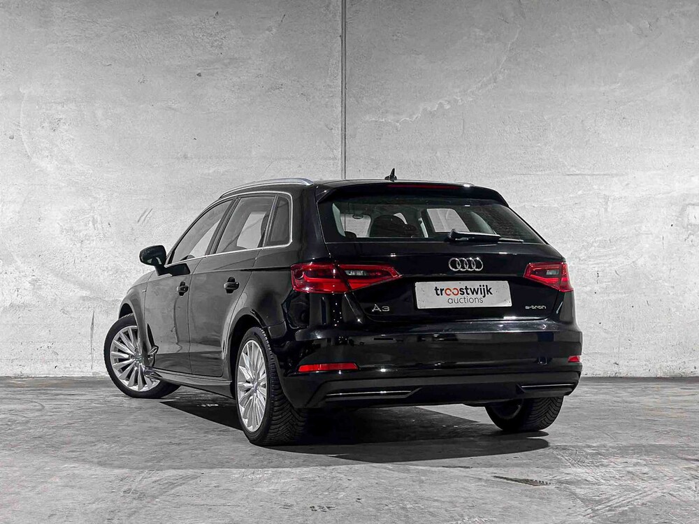 Audi A3 Sportback 1.4 e-tron Attraction 150PS 2015, HL-741-R