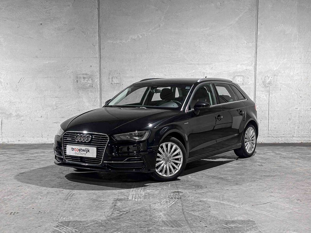 Audi A3 Sportback 1.4 e-tron Attraction 150PS 2015, HL-741-R
