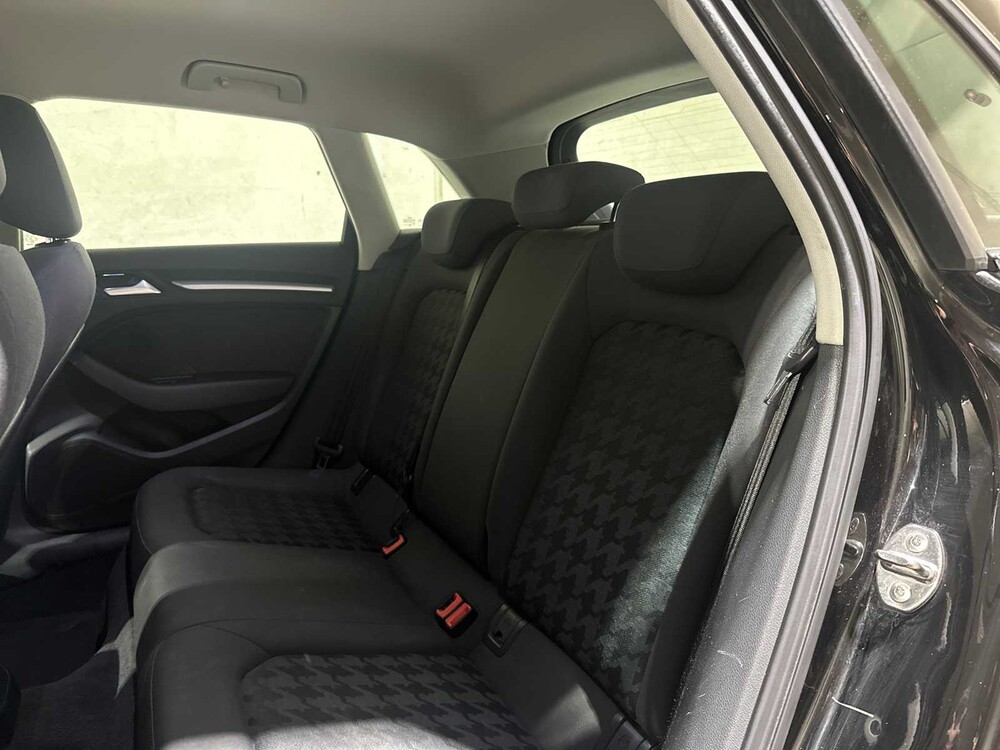 Audi A3 Sportback 1.4 e-tron Attraction 150PS 2015, HL-741-R