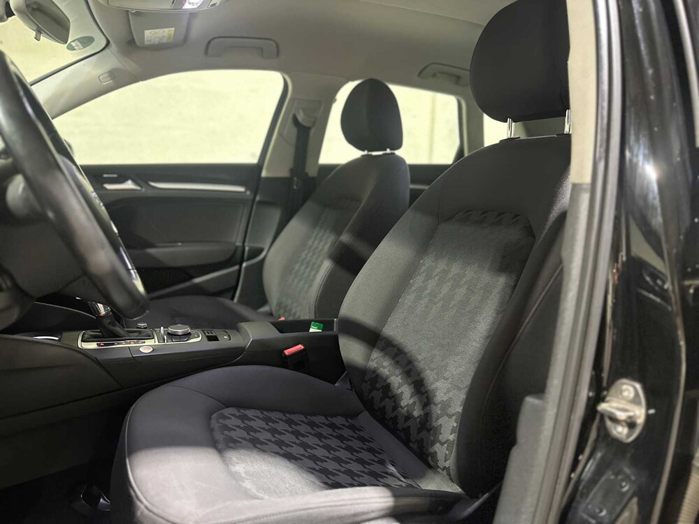 Audi A3 Sportback 1.4 e-tron Attraction 150PS 2015, HL-741-R