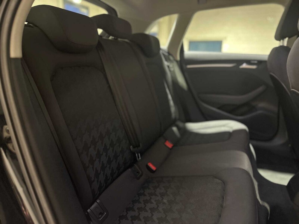 Audi A3 Sportback 1.4 e-tron Attraction 150PS 2015, HL-741-R